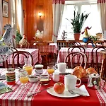 Hotel Logis Des Lacs Celles-sur-Plaine