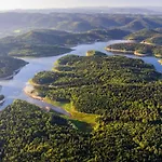 Hotel Logis Des Lacs Celles-sur-Plaine