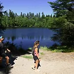 Logis Des Lacs Hotel