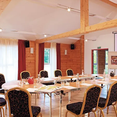 Logis & Restaurant Des Lacs