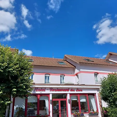 Logis & Restaurant Des Lacs Hotel