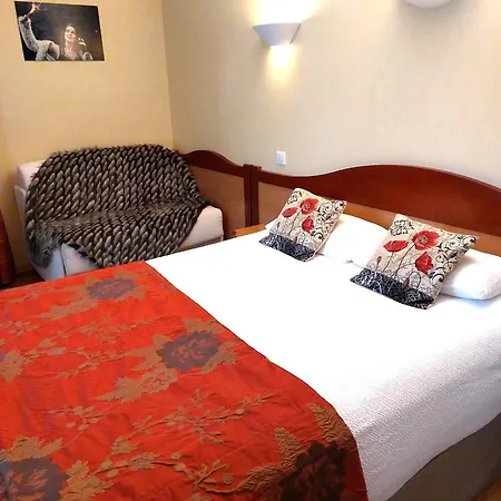 Logis & Restaurant Des Lacs Hotel Celles-sur-Plaine