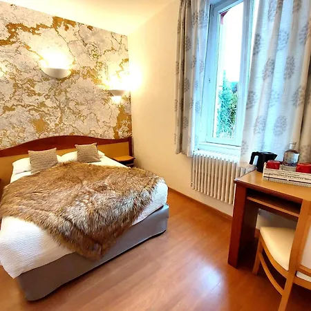 Logis & Restaurant Des Lacs Hotel Celles-sur-Plaine