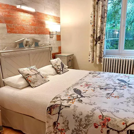 Hotel Logis & Restaurant Des Lacs