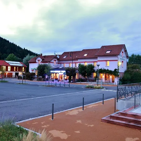 Logis & Restaurant Des Lacs Hotel Celles-sur-Plaine