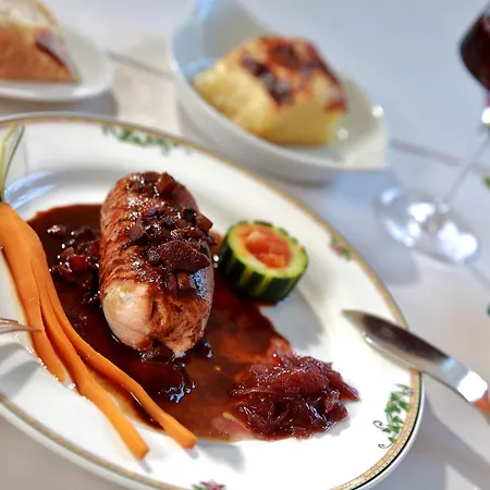 Hotel Logis & Restaurant Des Lacs Celles-sur-Plaine