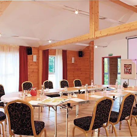 Logis & Restaurant Des Lacs 3*