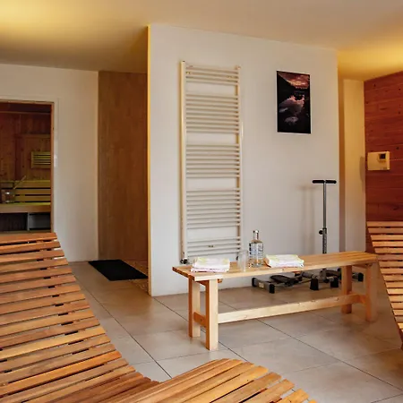 Logis & Restaurant Des Lacs 3*