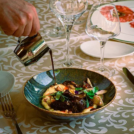 فندق Logis & Restaurant Des Lacs 3*