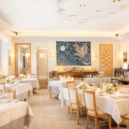 Logis & Restaurant Des Lacs Hotel Celles-sur-Plaine