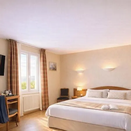 Logis & Restaurant Des Lacs Celles-sur-Plaine