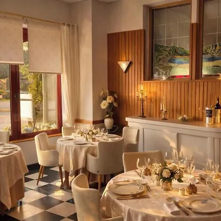 Logis & Restaurant Des Lacs
