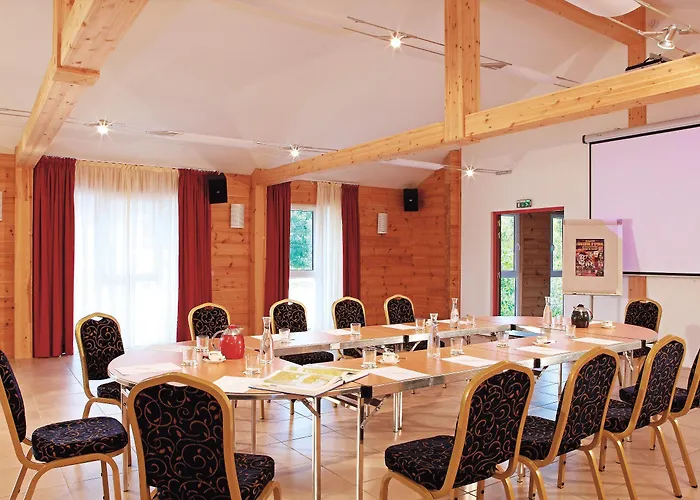 Logis & Restaurant Des Lacs