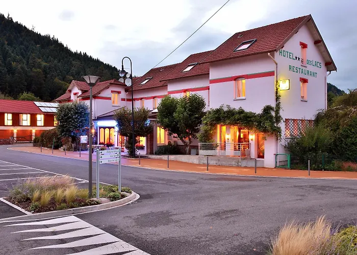 Hotel Logis Des Lacs Celles-sur-Plaine