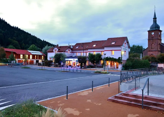 Logis & Restaurant Des Lacs Hotel Celles-sur-Plaine