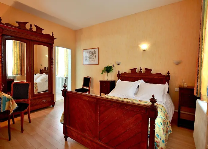 Logis & Restaurant Des Lacs 3*