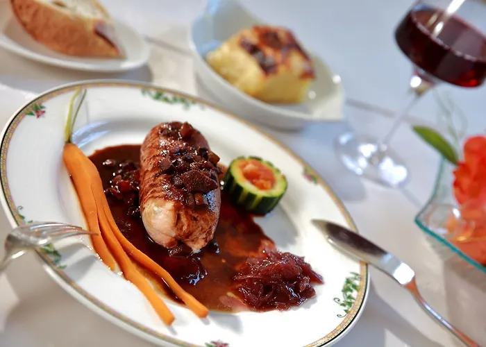 Hotel Logis & Restaurant Des Lacs Celles-sur-Plaine