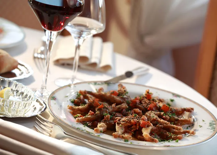 Hotel Logis Des Lacs Celles-sur-Plaine