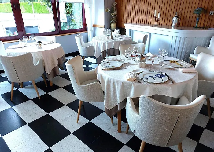 Logis & Restaurant Des Lacs 3*
