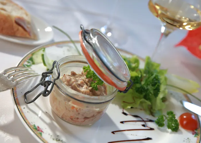 Logis & Restaurant Des Lacs 3* Celles-sur-Plaine