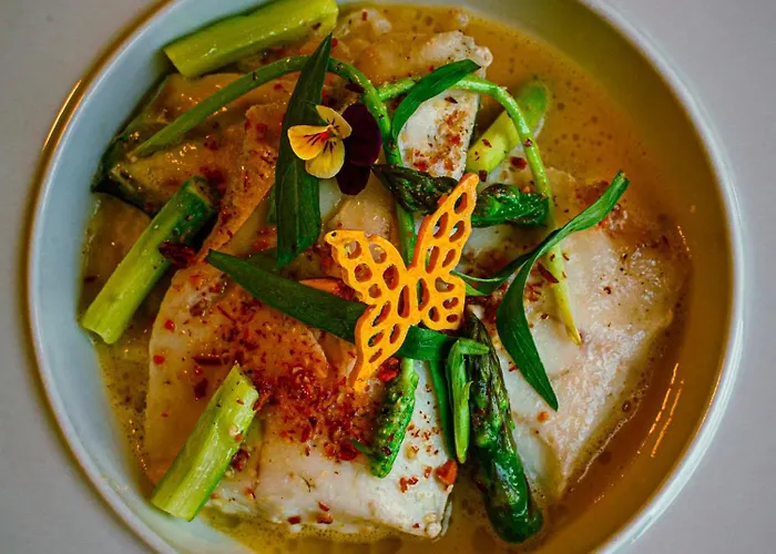 Logis & Restaurant Des Lacs Hotel Celles-sur-Plaine