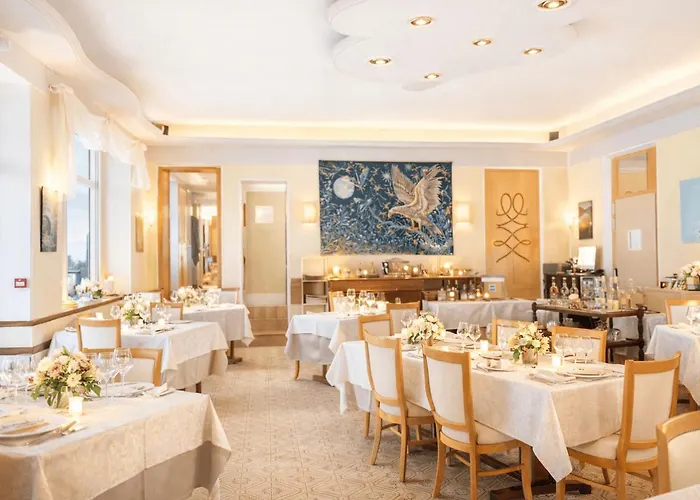 Logis & Restaurant Des Lacs Hotel Celles-sur-Plaine